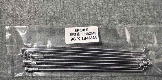 Spikes et tétons de moto à haute performance