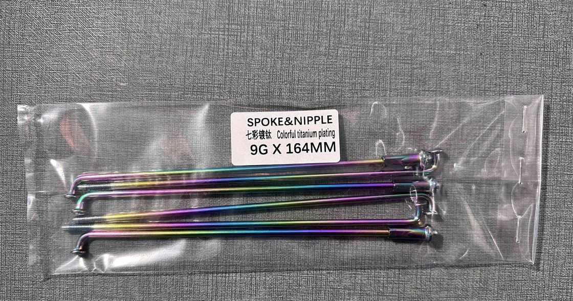 Résistance à la traction des motos Spikes et Nipples Couleur Titan
